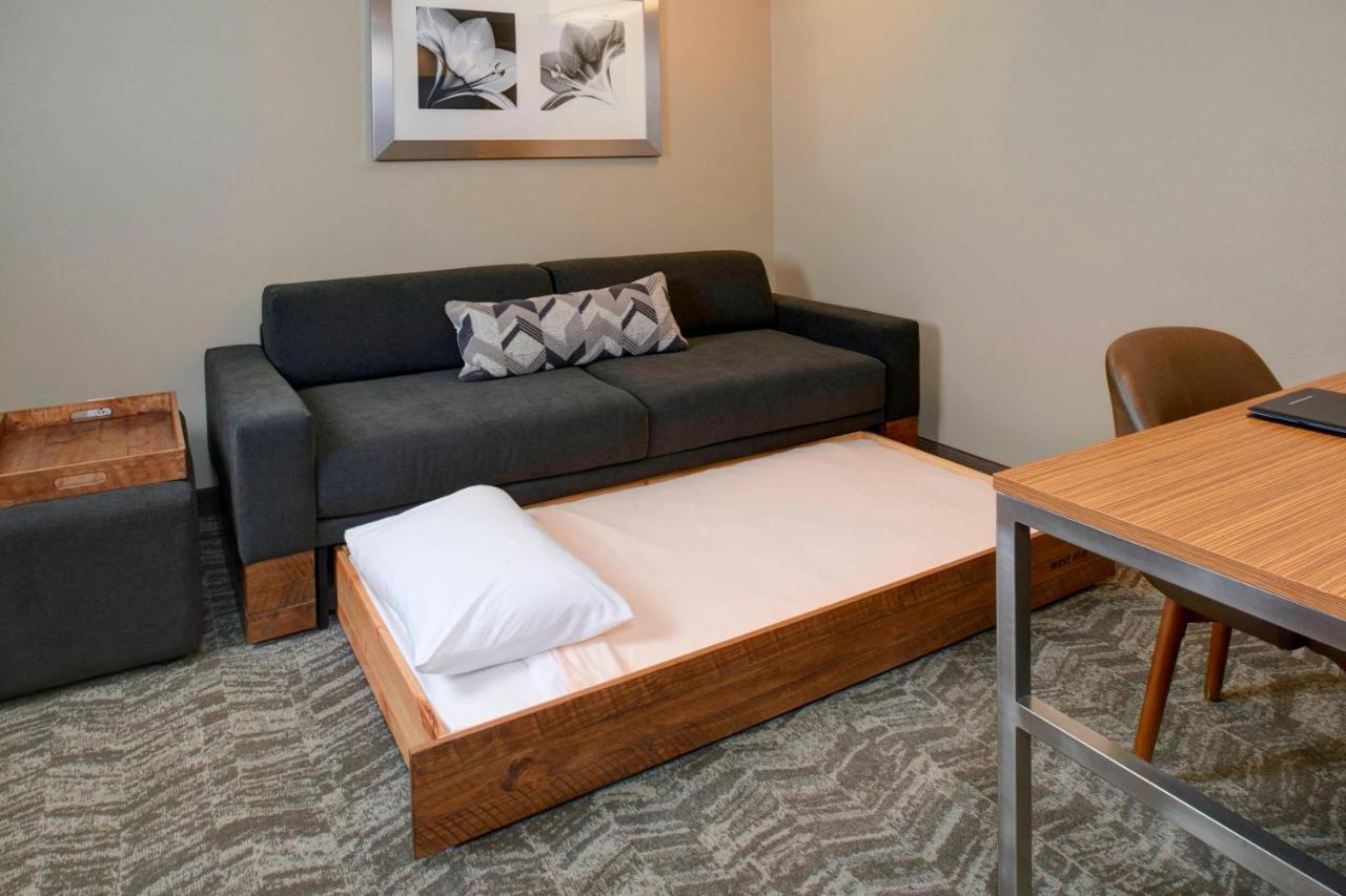 Springhill Suites St. Louis Brentwood Eksteriør billede