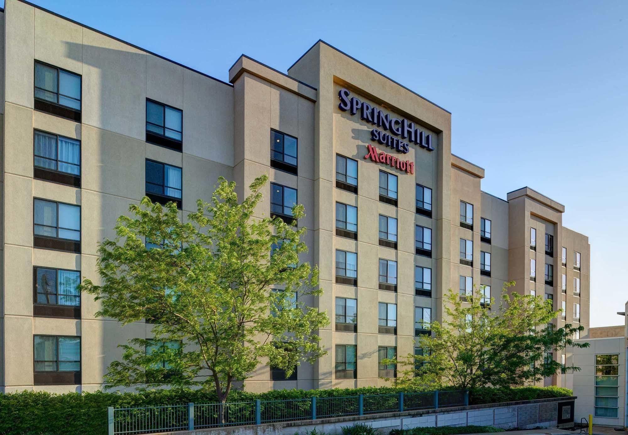 Springhill Suites St. Louis Brentwood Eksteriør billede