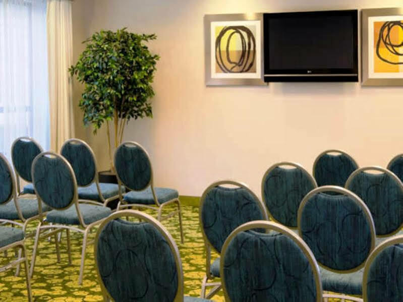 Springhill Suites St. Louis Brentwood Eksteriør billede